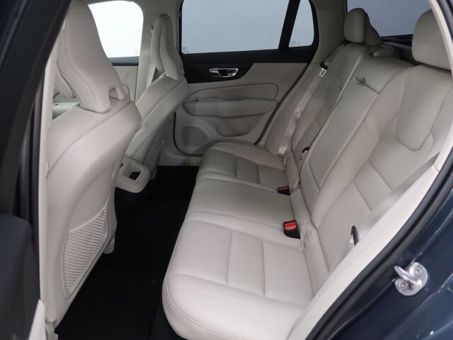 Volvo V60 2022 B3 MHEV Momentum Edition DCT Automaatti