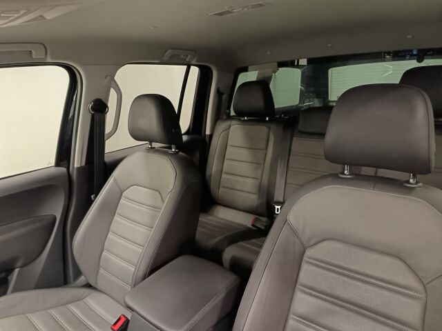 VOLKSWAGEN Amarok 2019 DC Highline 3,0 TDI 150kW Autom. 4MOTION 3080kg "B&W"*HARVINAISTA HERKKUA 5-PAIKKAISENA* OSTA POIS!