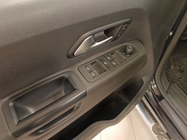 VOLKSWAGEN Amarok 2019 DC Highline 3,0 TDI 150kW Autom. 4MOTION 3080kg "B&W"*HARVINAISTA HERKKUA 5-PAIKKAISENA* OSTA POIS!