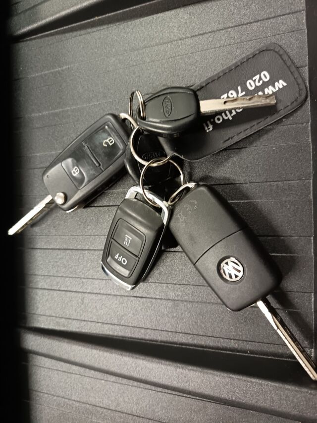 VOLKSWAGEN Amarok 2019 DC Highline 3,0 TDI 150kW Autom. 4MOTION 3080kg "B&W"*HARVINAISTA HERKKUA 5-PAIKKAISENA* OSTA POIS!