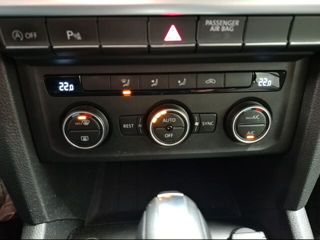 VOLKSWAGEN Amarok 2019 DC Highline 3,0 TDI 150kW Autom. 4MOTION 3080kg "B&W"*HARVINAISTA HERKKUA 5-PAIKKAISENA* OSTA POIS!