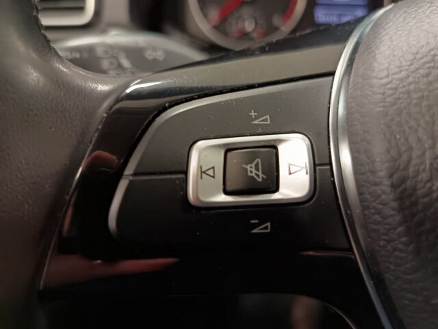 VOLKSWAGEN Amarok 2019 DC Highline 3,0 TDI 150kW Autom. 4MOTION 3080kg "B&W"*HARVINAISTA HERKKUA 5-PAIKKAISENA* OSTA POIS!