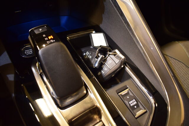 PEUGEOT 3008 2022 Allure Pack Anniversary Hybrid 225 EAT8-automaatti*Ladattava hybridi* Pörhötakuu 1.v/ 20000 km*