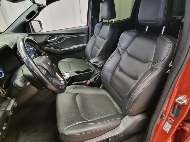 ISUZU D-Max 2022 Double Cab 163 TDi 4WD 6AT LSE Two-Seater  * ACC / Pa-Lämmitin / Koukku / Keyless / P-kamera *