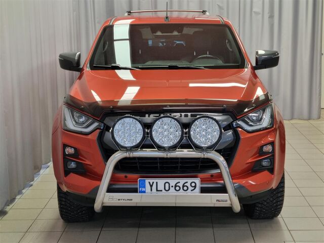 ISUZU D-Max 2022 Double Cab 163 TDi 4WD 6AT LSE Two-Seater  * ACC / Pa-Lämmitin / Koukku / Keyless / P-kamera *