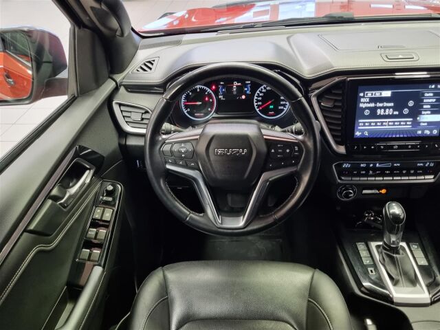 ISUZU D-Max 2022 Double Cab 163 TDi 4WD 6AT LSE Two-Seater  * ACC / Pa-Lämmitin / Koukku / Keyless / P-kamera *