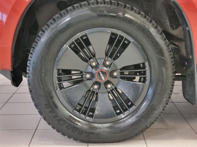 ISUZU D-Max 2022 Double Cab 163 TDi 4WD 6AT LSE Two-Seater  * ACC / Pa-Lämmitin / Koukku / Keyless / P-kamera *