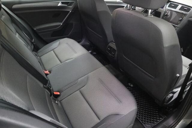 VOLKSWAGEN Golf 2020 e-Golf 100 kW (136 hv) automaatti