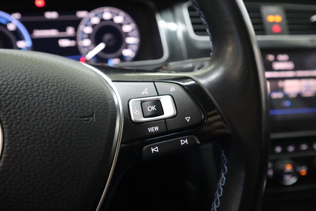 VOLKSWAGEN Golf 2020 e-Golf 100 kW (136 hv) automaatti