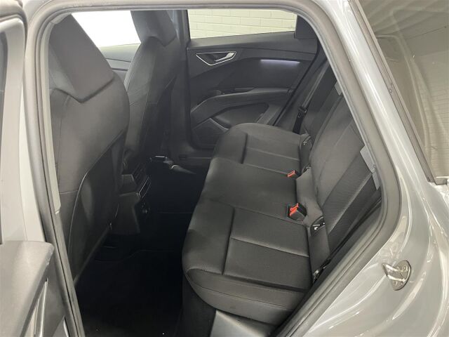 Audi Q4 e-tron 2022 50 e-tron quattro, 1-omisteinen suomiauto! Matriisi ledit, vetokoukku, uudet kesärenkaat! Takuu!