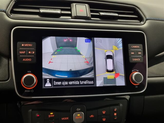 NISSAN Leaf 2023 N-Connecta MY22 39 kWh LED FI / Navi / 360-Kamera / ACC / Koukku