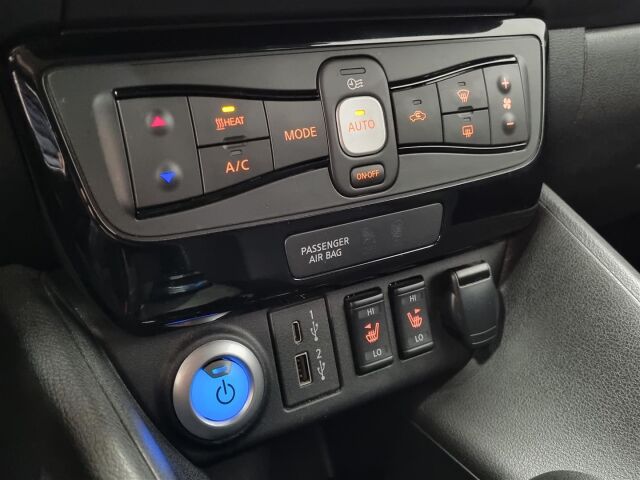 NISSAN Leaf 2023 N-Connecta MY22 39 kWh LED FI / Navi / 360-Kamera / ACC / Koukku