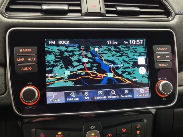 NISSAN Leaf 2023 N-Connecta MY22 39 kWh LED FI / Navi / 360-Kamera / ACC / Koukku