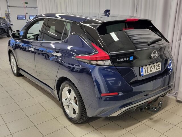 NISSAN Leaf 2023 N-Connecta MY22 39 kWh LED FI / Navi / 360-Kamera / ACC / Koukku