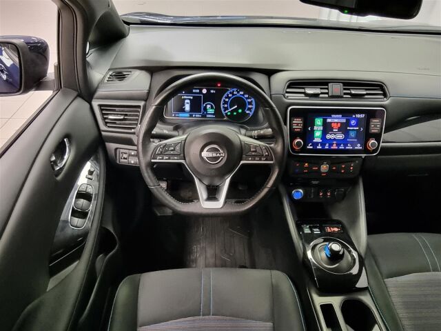 NISSAN Leaf 2023 N-Connecta MY22 39 kWh LED FI / Navi / 360-Kamera / ACC / Koukku