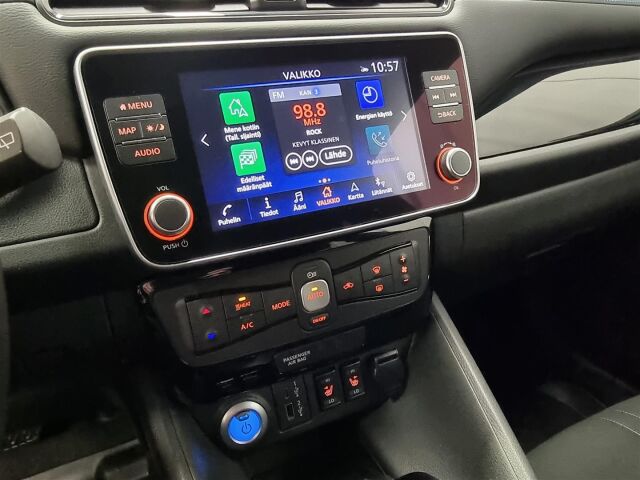 NISSAN Leaf 2023 N-Connecta MY22 39 kWh LED FI / Navi / 360-Kamera / ACC / Koukku