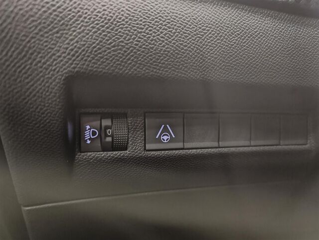 Peugeot 2008 2026 Allure Hybrid 145 Automaatti