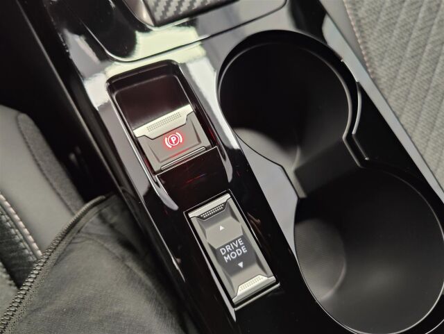 Peugeot 2008 2026 Allure Hybrid 145 Automaatti