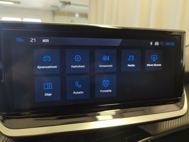 Peugeot 2008 2026 Allure Hybrid 145 Automaatti