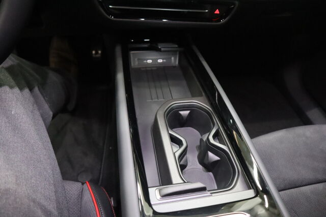 Volkswagen ID.7 2026 Tourer GTX 4MOTION Premium 250 kW Akku 86kWh ** Talvirenkaat 760 € **