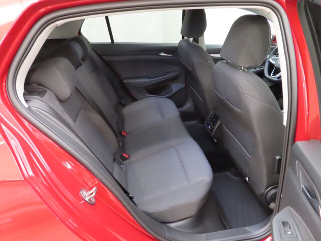 Volkswagen Golf 2026 Comfort Business 1,5 eTSI 85 kW (MHEV) DSG-automaatti