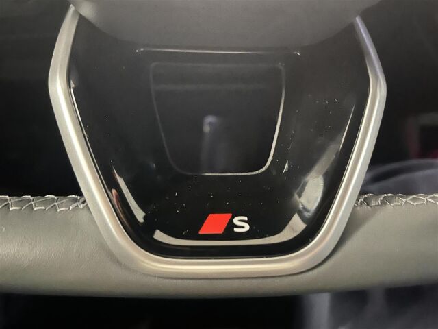 Audi Q6 e-tron 2026 Sportback quattro S line Plus