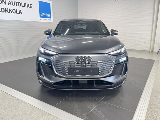 Audi Q6 e-tron 2026 Sportback quattro S line Plus