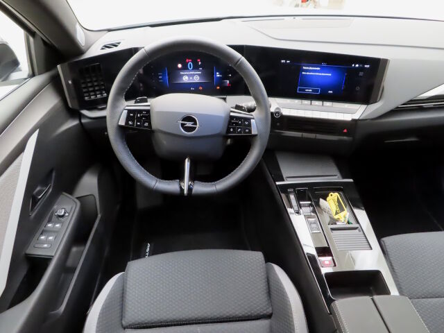 Opel Astra 2026 Sports Tourer Edition Plus Hybrid 145 Automaatti *Korko 1,9% + kulut *TÄHÄN AUTOON TALVIRENKAAT 399€