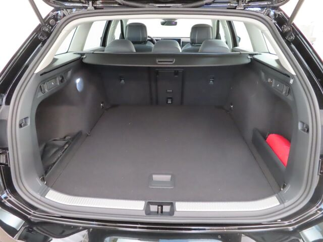 Volkswagen Passat 2026 Variant Comfort Business 2,0 TDI SCR 90 kW DSG-automaatti