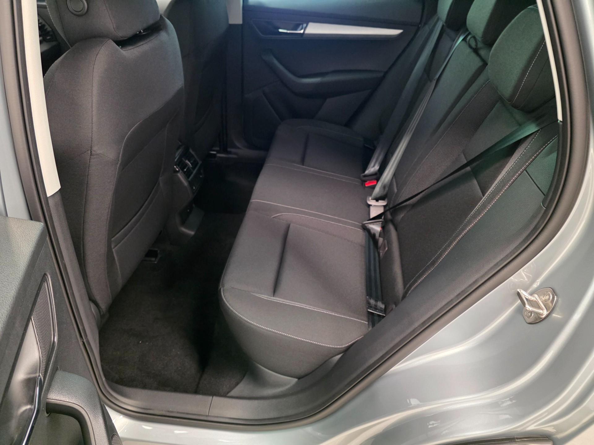 Skoda Karoq 1.5 TSI Selection DSG Autom. 2026, kuva 5/8