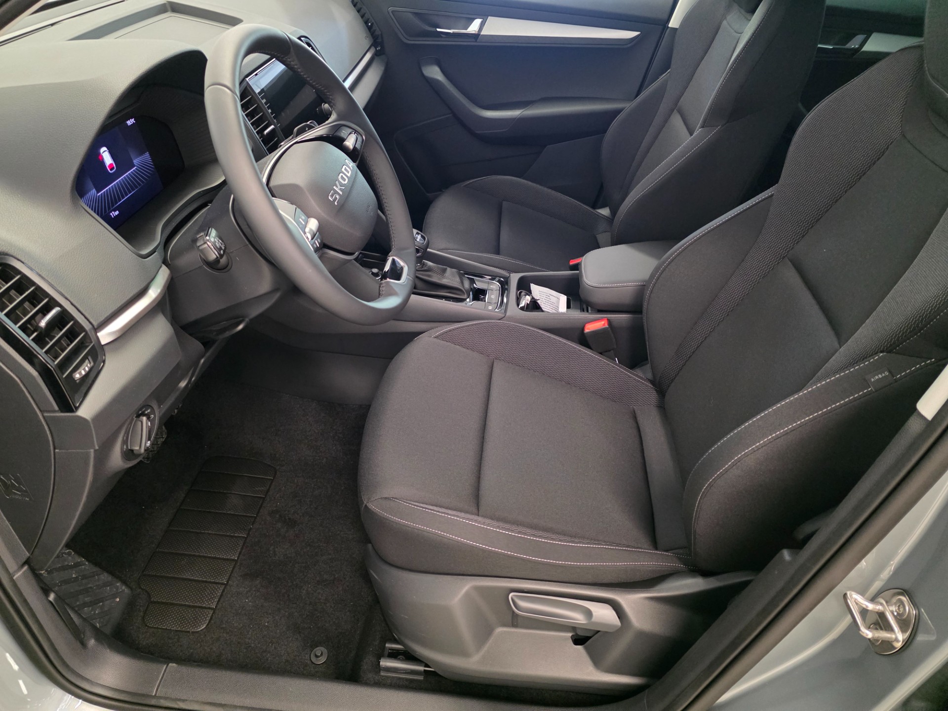 Skoda Karoq 1.5 TSI Selection DSG Autom. 2026, kuva 6/8