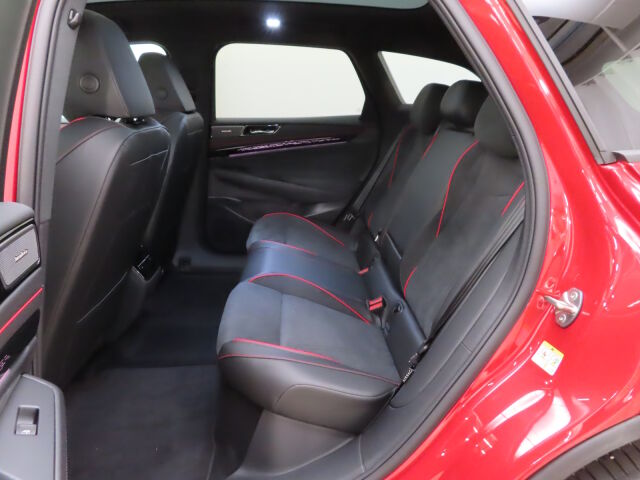 Volkswagen ID.7 2026 Tourer GTX 4MOTION Business 250 kW, akku 86 kWh