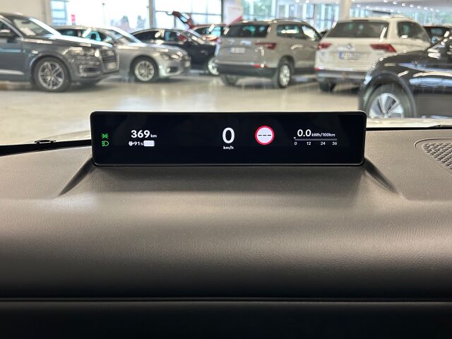 Hyundai IONIQ 3 2026 61 kWh 135 hv Trend / Navi / Adapt.vakkari / Kamera / Lämpöpumppu / 2 x renkaat /