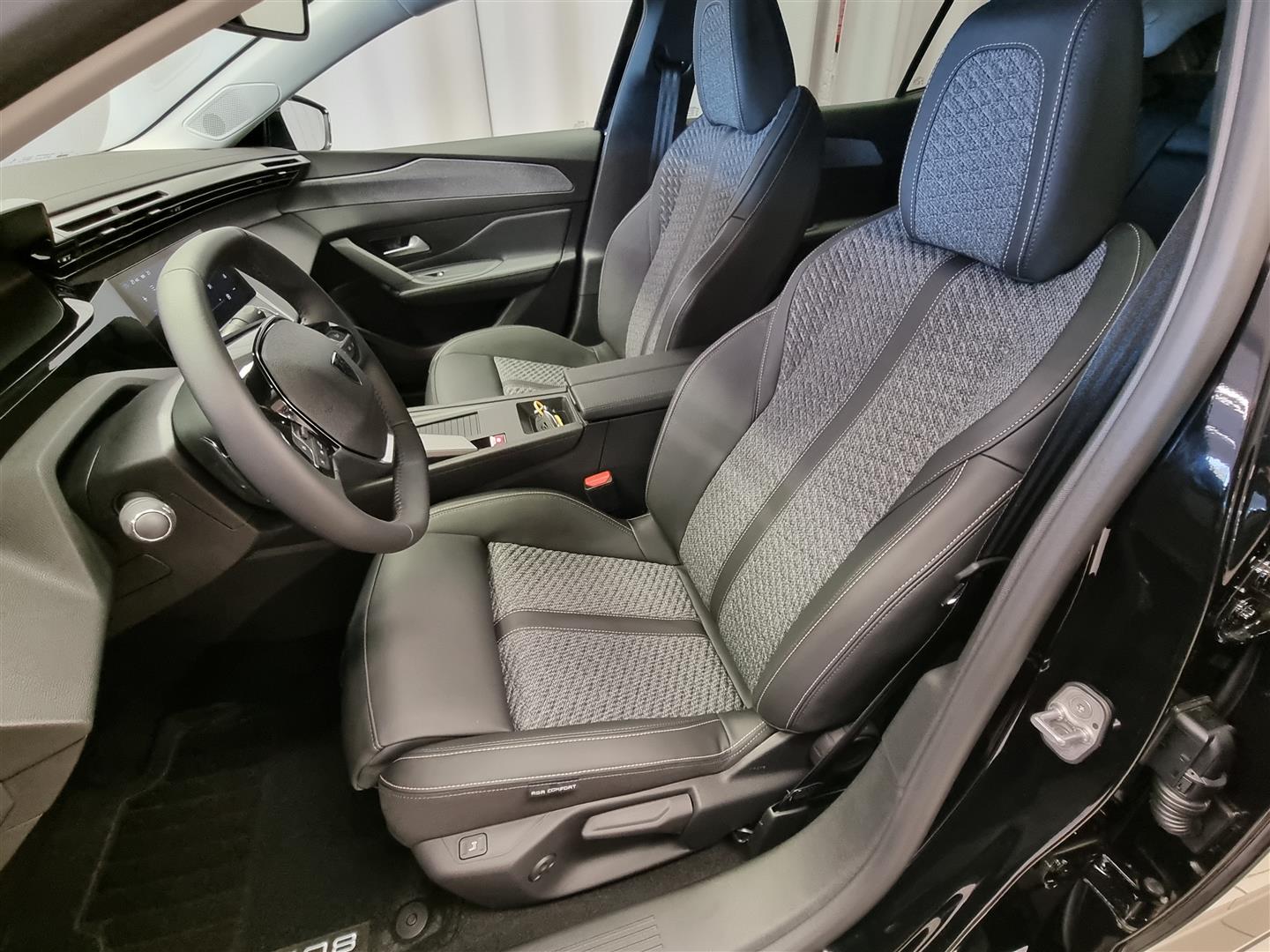 Peugeot 408 2026, photo 7/22