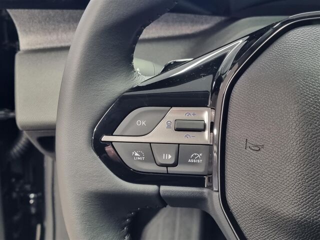 Peugeot 408 2026 Allure Launch Edition Hybrid 145 Automaatti