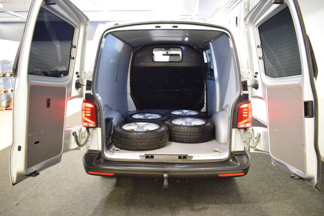 Volkswagen Transporter 2020 umpipakettiauto Pitkä 2,0 TDI 110 kW 3200kg* Alv.väh.oikeus*