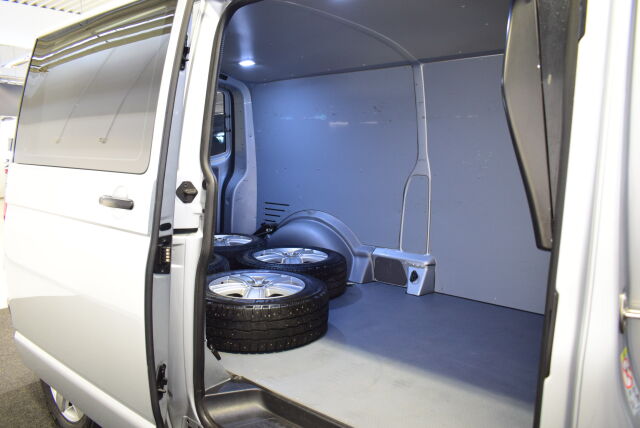 Volkswagen Transporter 2020 umpipakettiauto Pitkä 2,0 TDI 110 kW 3200kg* Alv.väh.oikeus*