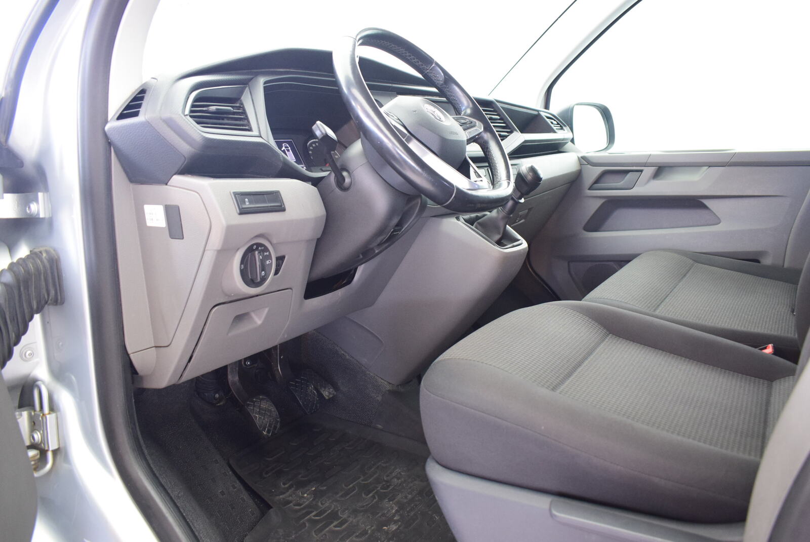 Volkswagen Transporter 2020, kuva 7/14