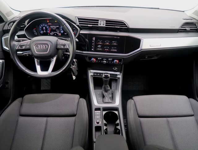 Audi Q3 2020 Business 35 TFSI 110 kW S tronic