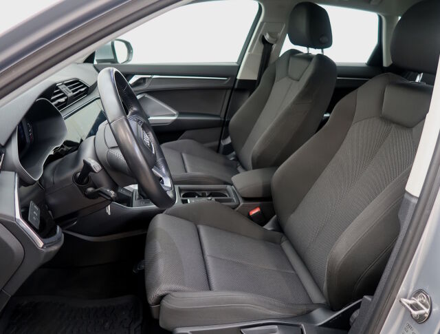 Audi Q3 2020 Business 35 TFSI 110 kW S tronic