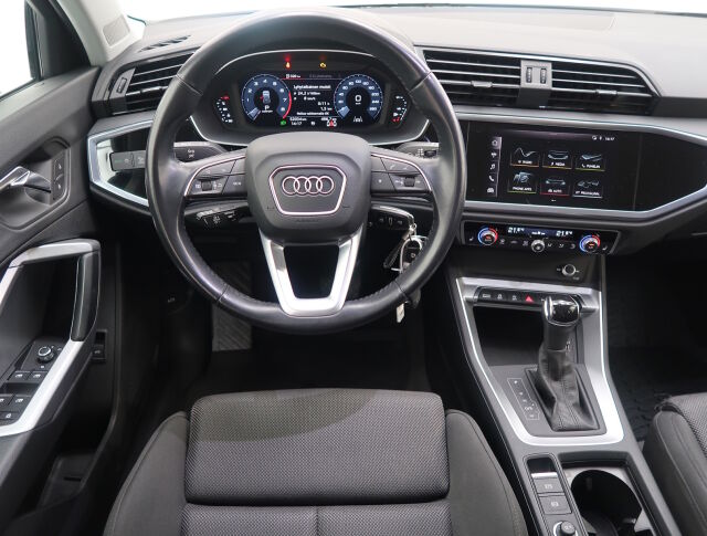 Audi Q3 2020 Business 35 TFSI 110 kW S tronic