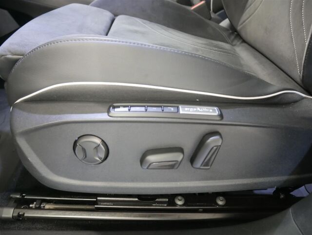 VOLKSWAGEN ID.4 2021 Pro Performance Max 150 kW, akku 77 kWh, 1-omisteinen! Takuu!
