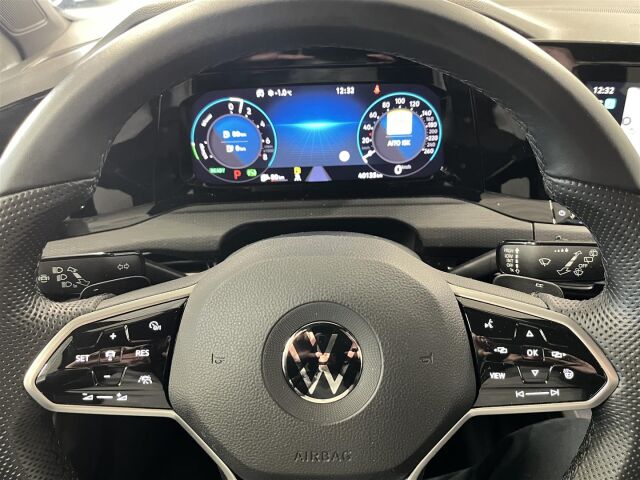 VOLKSWAGEN Golf 2021 GTE 180 kW (PHEV) DSG-automaatti, 1-omisteinen suomiauto, takuu! Hieno yksilö!