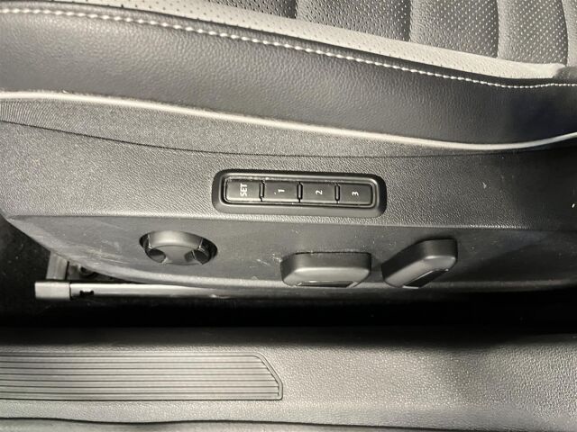 VOLKSWAGEN Golf 2021 GTE 180 kW (PHEV) DSG-automaatti, 1-omisteinen suomiauto, takuu! Hieno yksilö!