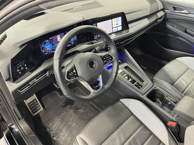 VOLKSWAGEN Golf 2021 GTE 180 kW (PHEV) DSG-automaatti, 1-omisteinen suomiauto, takuu! Hieno yksilö!