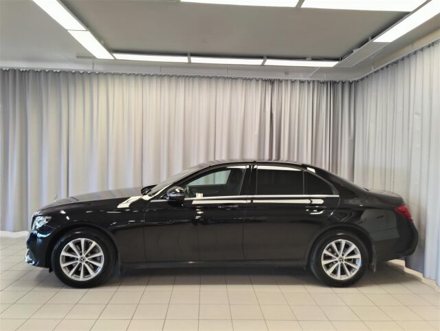 MERCEDES-BENZ E 2017 220 d 4Matic A Premium Business