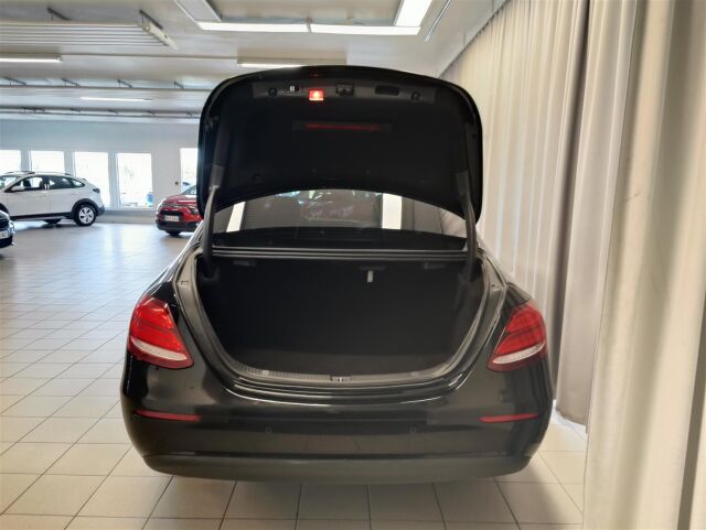 MERCEDES-BENZ E 2017 220 d 4Matic A Premium Business