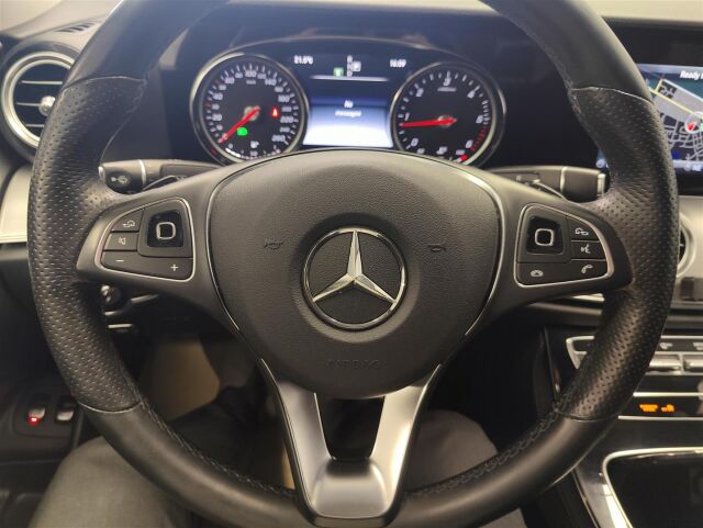 MERCEDES-BENZ E 2017 220 d 4Matic A Premium Business