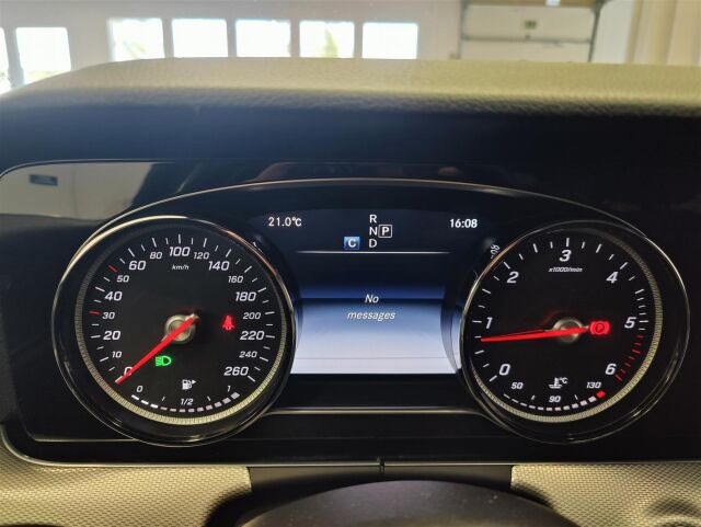 MERCEDES-BENZ E 2017 220 d 4Matic A Premium Business