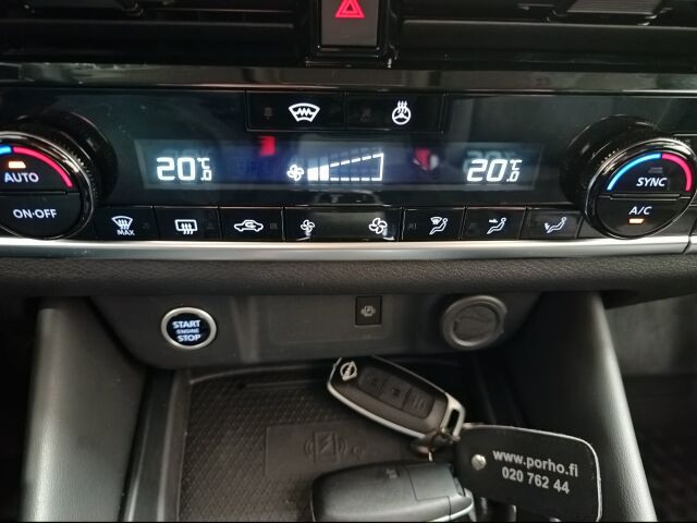 NISSAN Qashqai 2024 MHEV 158 Xtronic 2WD N-Connecta